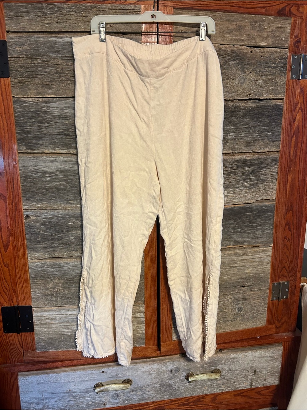 Women's Cream Casual Pull-On Pants Only Back Pockets Slits on Sides Size 1X